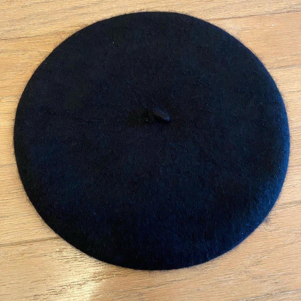 Black Beret Hat